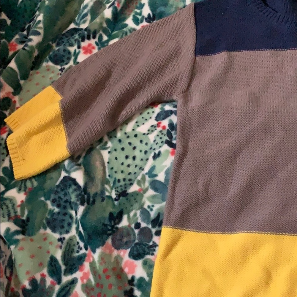 Color block sweater - Picture 2 of 2